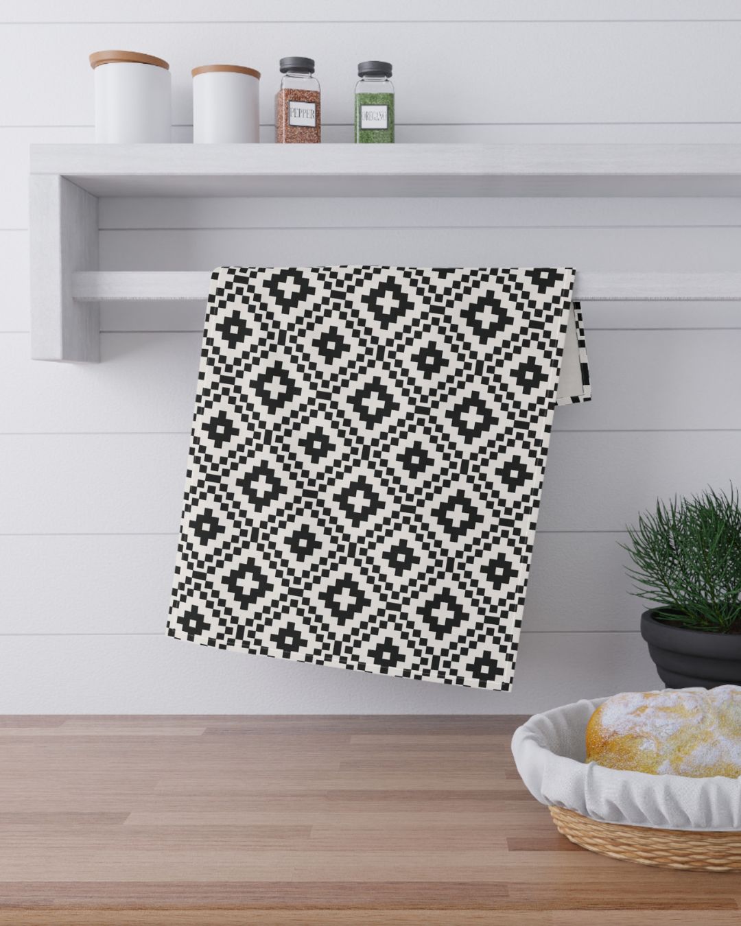 Black & White Celtic Knotwork Pattern