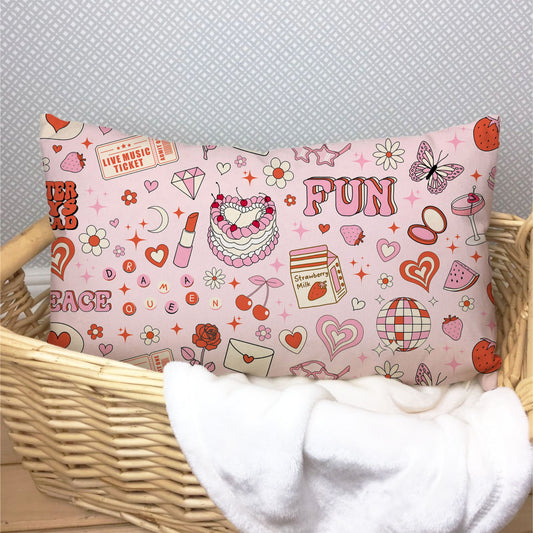 Y2k pink seamless pattern