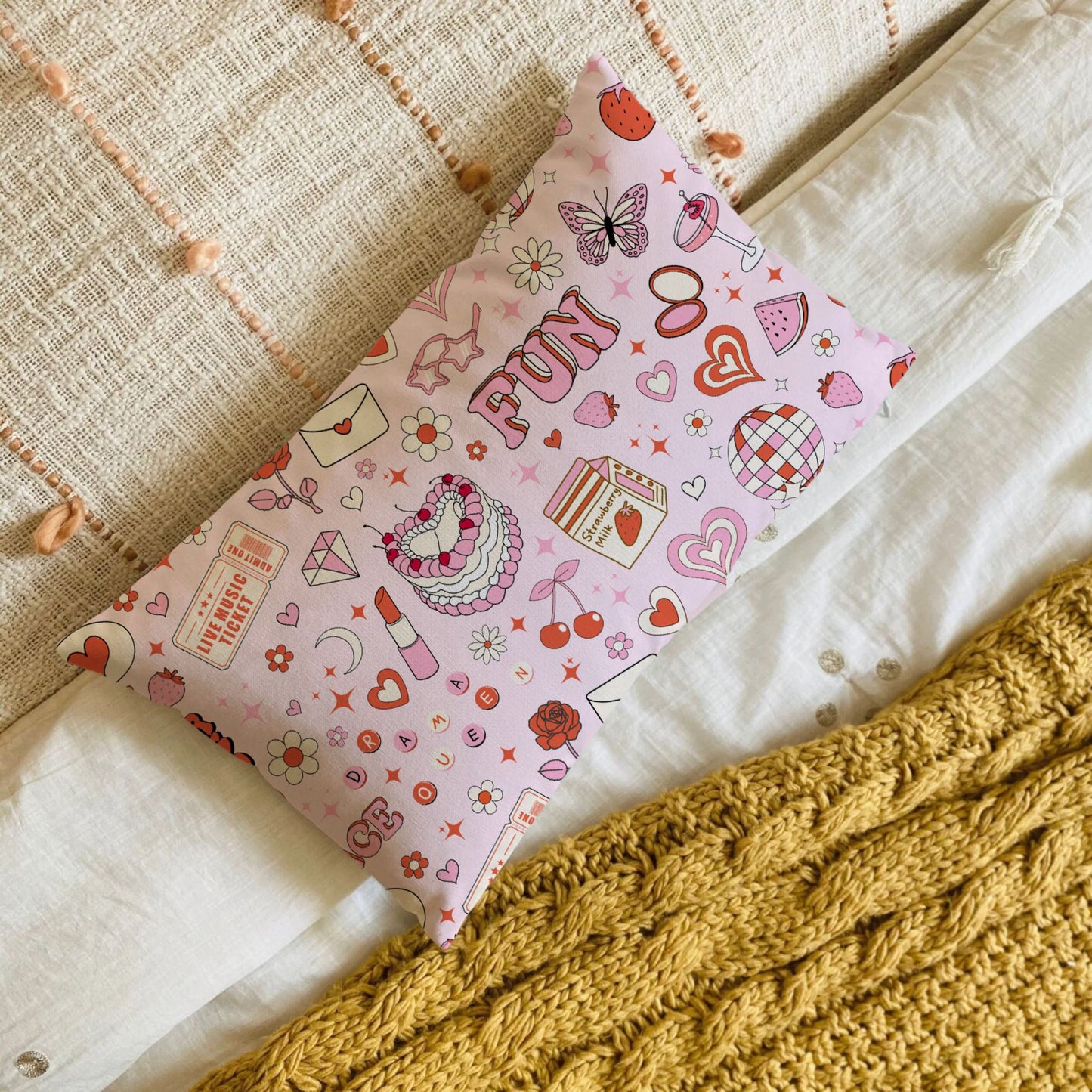 Y2k pink seamless pattern