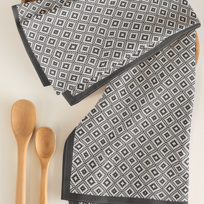 Black & White Pixelated Aztec Diamond Pattern
