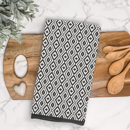 Black & White Pixelated Crossweave Pattern