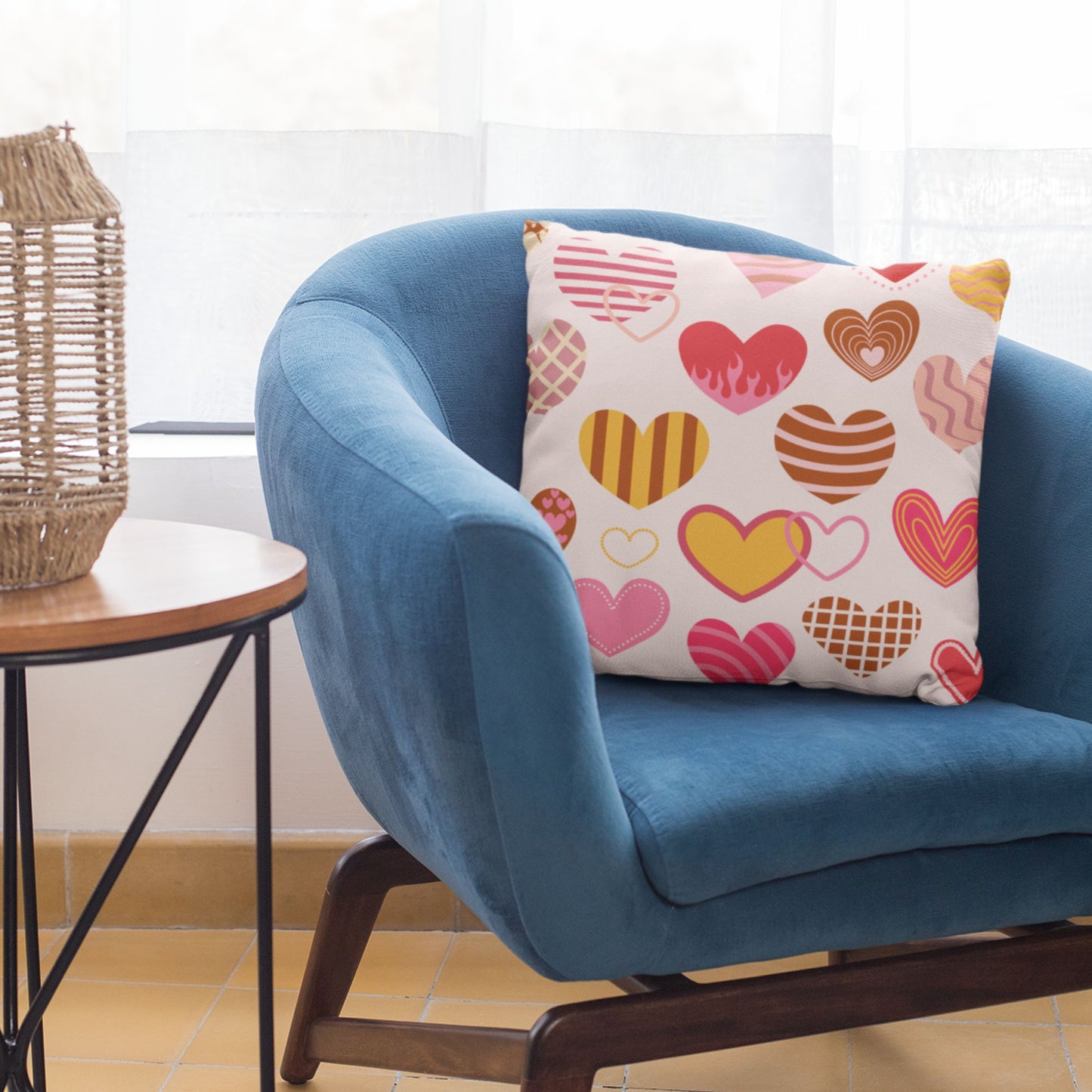 Kitsch Hearts Throw